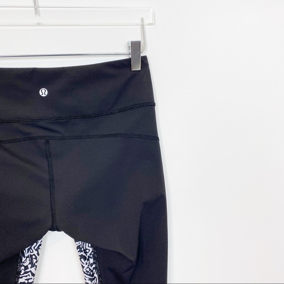 Lululemon Black Printed Running Crop 6 - Picture 5 of 9